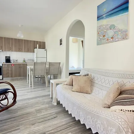 Christy's By Horizon Homes Apartamento Ofrínion